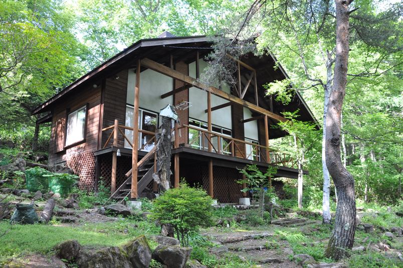 アルピコ交通蓼科高原別荘地　中古別荘　20053詳細ページへ