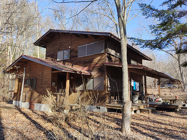 【中古別荘】(360°)長野県諏訪郡原村 森の中にある中古別荘 No.20619詳細ページへ